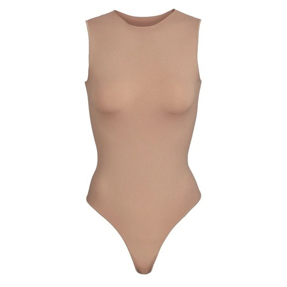 SKIMS Crewneck Sleeveless Bodysuit - Picture 2 of 7